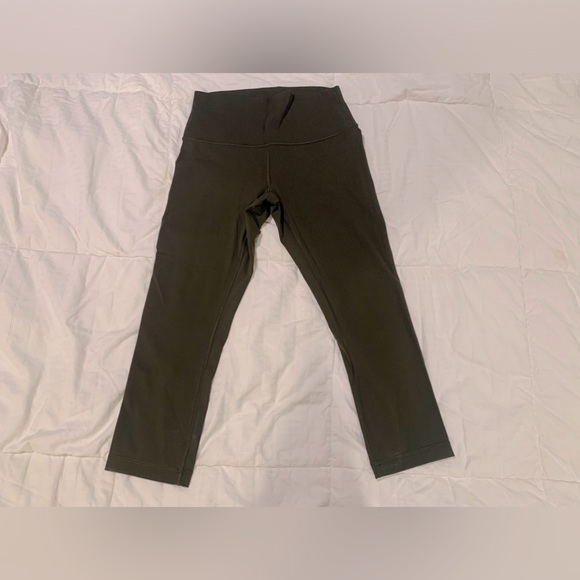 Lululemon - Picture 1 of 3